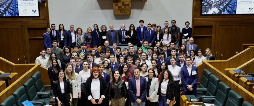 Foto Familia Final Liga Debate G9