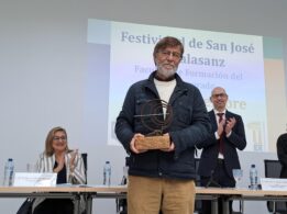 Joaquín Rodríguez Daza Recoge La Distinción Por Jubilación