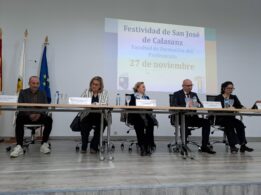 Mesa En El Acto Académico De La Festividad De San José De Calasanz En La Facultad De Formación Del Profesorado 2025