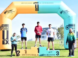 Podium jóvenes masculino I Cross Solidario UEx Viewnext