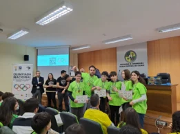 Equipo La Olimpiada De Caminos, Canales Y Puertos De La Escuela Politécnica 9