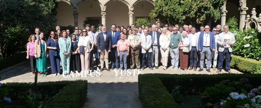 Foto de familia del curso de Campus Yuste ‘La autonomía estratégica de la Unión Europea ante el (des)orden mundial’