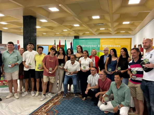 econocimiento Rector A Los estudiantes con medalla en los Campeonatos de España Universitarios